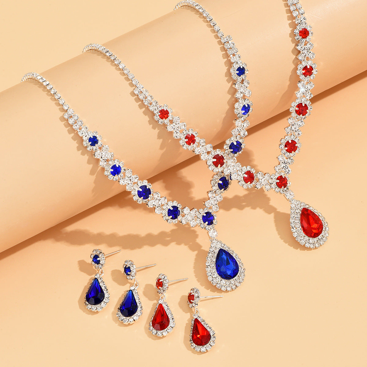 Fashion New Water Drop Necklace and Earrings Set